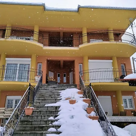 Cozy For 4 *