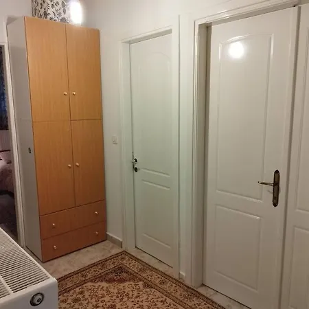 Σπίτι διακοπών Cozy For 4 Λάβδα