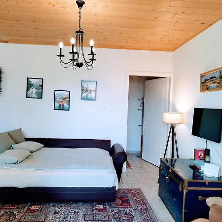 Cozy For 4 *